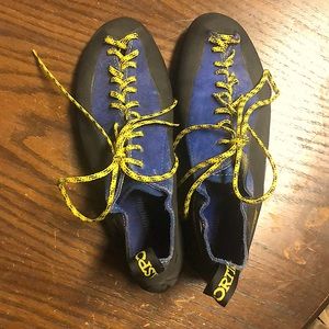 La Sportiva Climbing Shoes 39.5